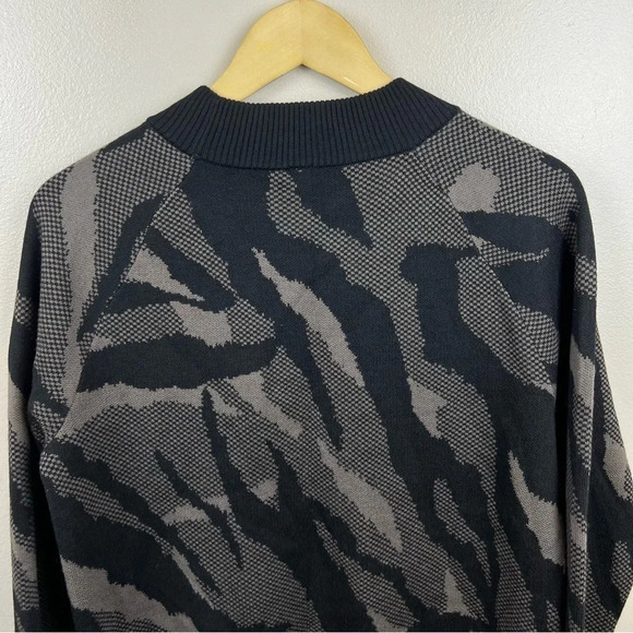 Athleta Jacquard Crew Textured Sweater Size XS Abstract Animal Print Merino Wool - Picture 6 of 9